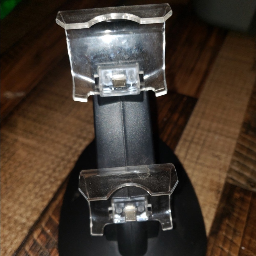 PlayStation controller charger station
